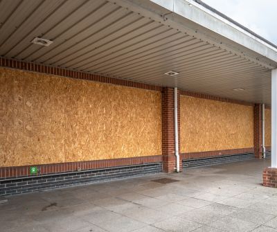 Protect Your Windows from the Elements with Board Up Window Service!